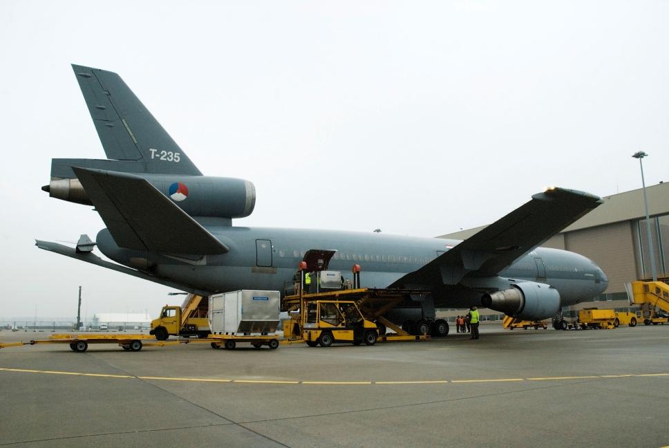KDC-10 at Eindhoven Air Base KDC-10 at Eindhoven Air Base